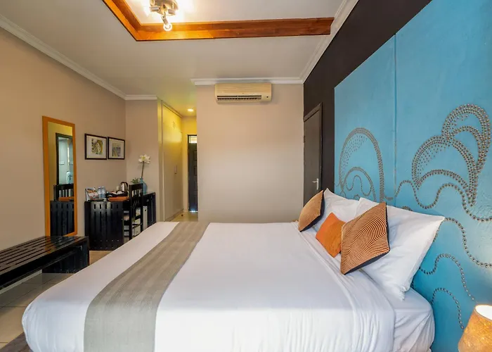 Dolphin Suites