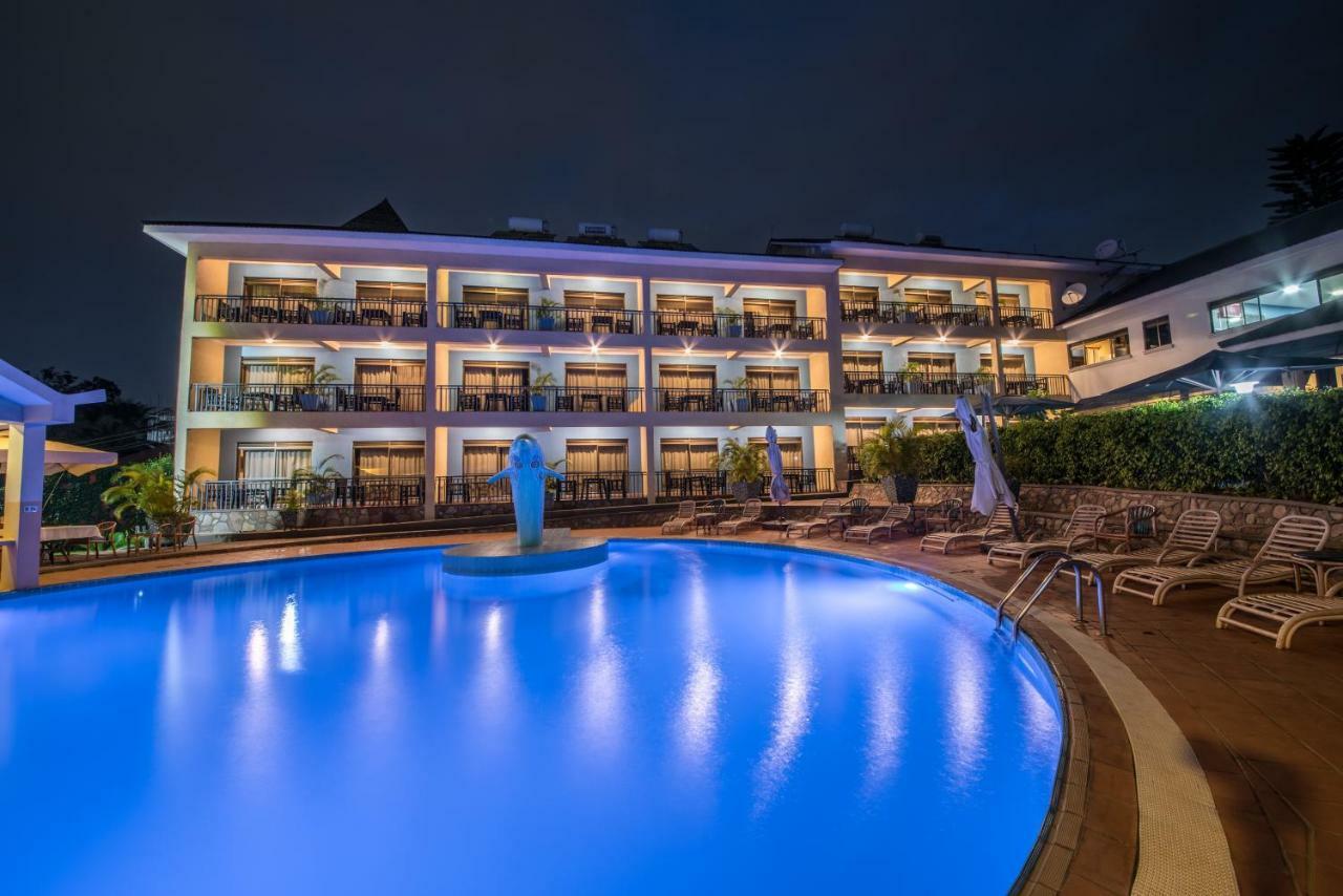Dolphin Hotel